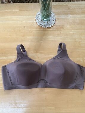 ✨ New Without Tags! Cacique Lightly Lined No-Wire Bra - 54D ✨